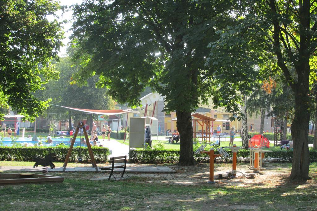 Patak-Party Apartmanok Bogacs Exterior photo